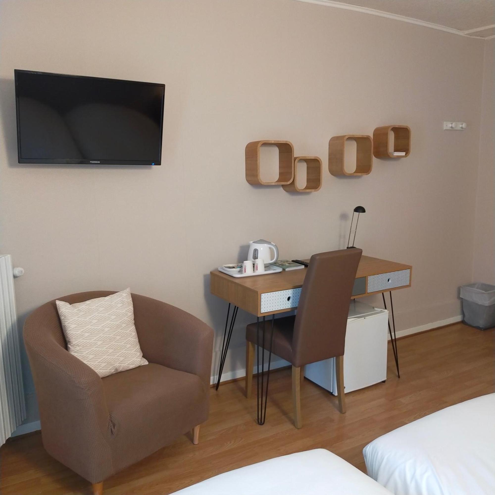 Hotel Les Alpes อัลวาร์ ภายนอก รูปภาพ