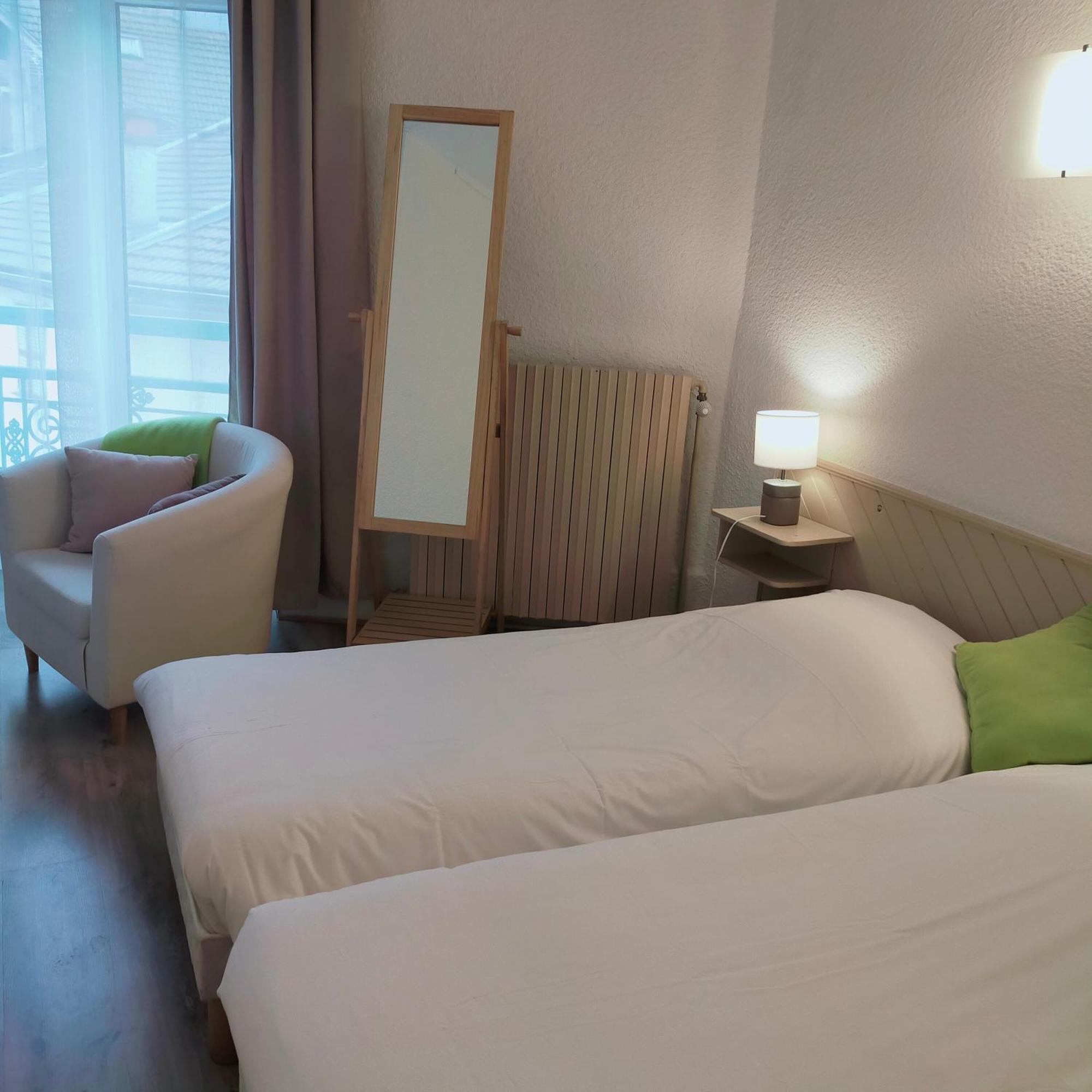 Hotel Les Alpes อัลวาร์ ภายนอก รูปภาพ